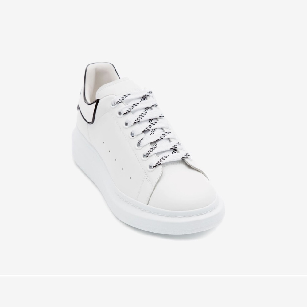 Alexander McQueen Women sneakers size 7.5 black/white